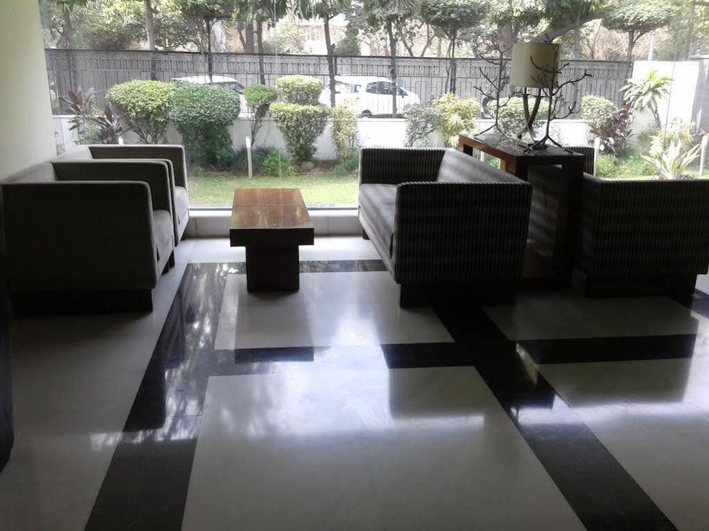 Hotel Ahuja Residency Sunder Nagar Neu-Delhi Exterior foto