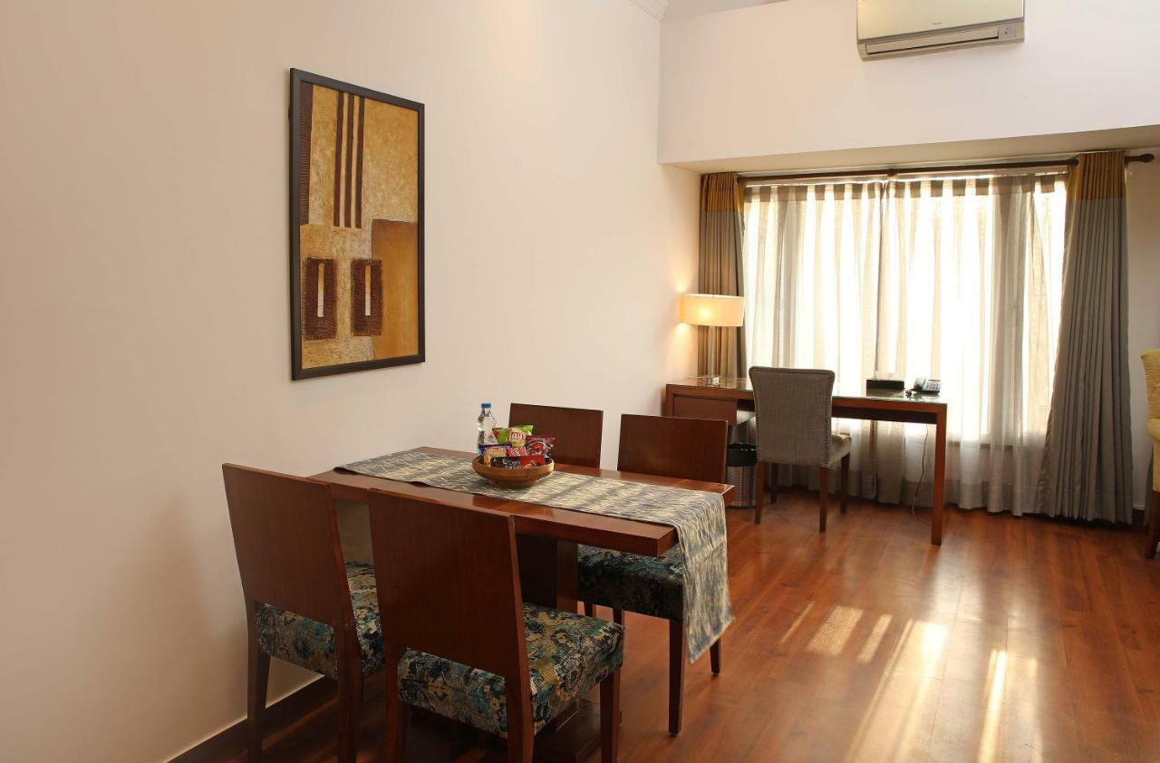 Hotel Ahuja Residency Sunder Nagar Neu-Delhi Exterior foto