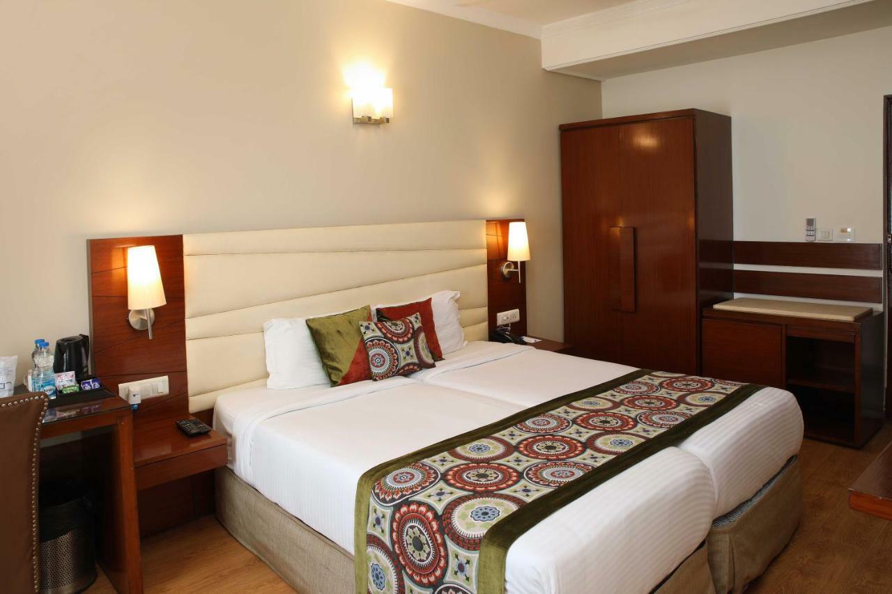 Hotel Ahuja Residency Sunder Nagar Neu-Delhi Exterior foto