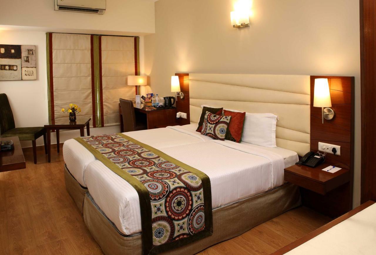 Hotel Ahuja Residency Sunder Nagar Neu-Delhi Exterior foto