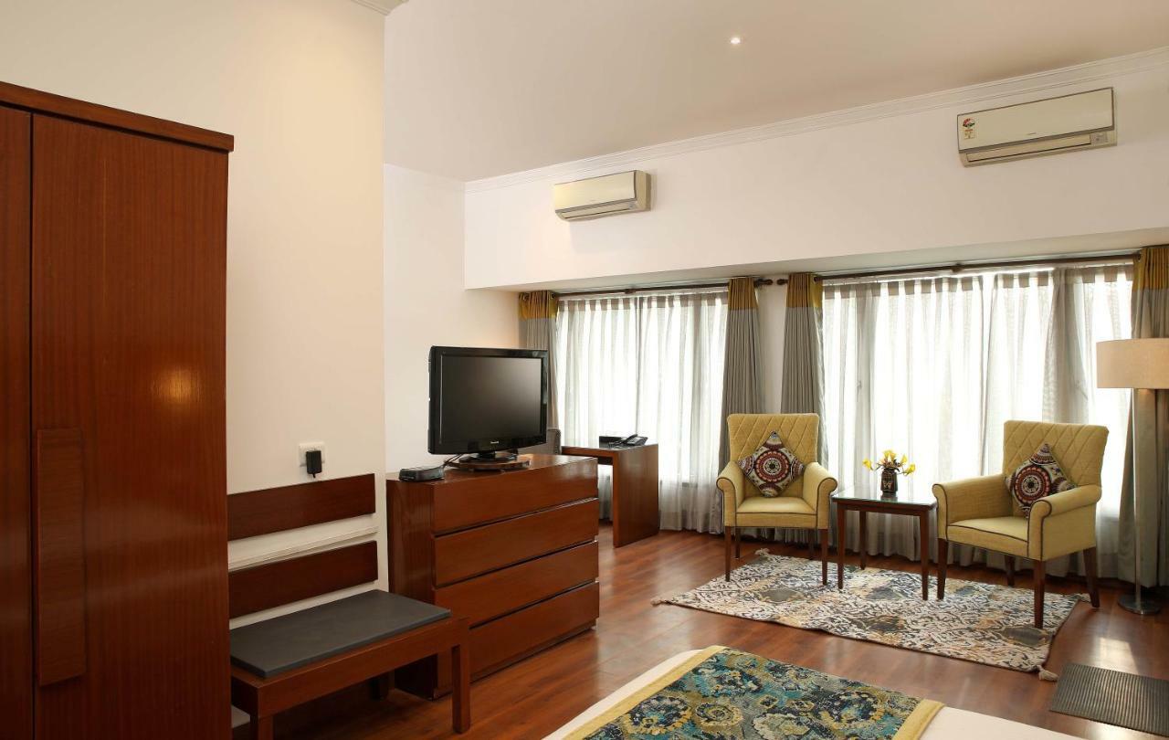 Hotel Ahuja Residency Sunder Nagar Neu-Delhi Exterior foto