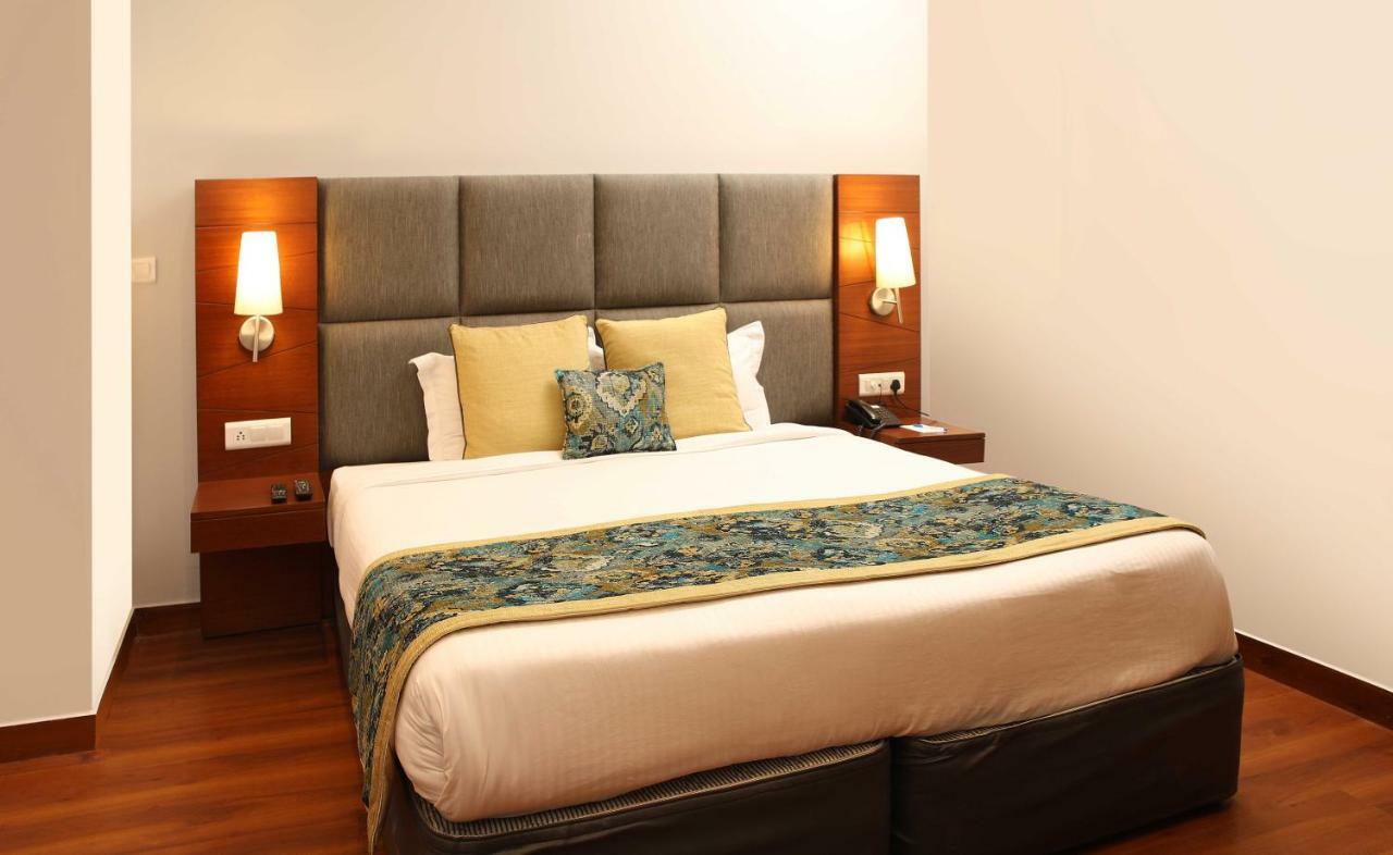 Hotel Ahuja Residency Sunder Nagar Neu-Delhi Exterior foto