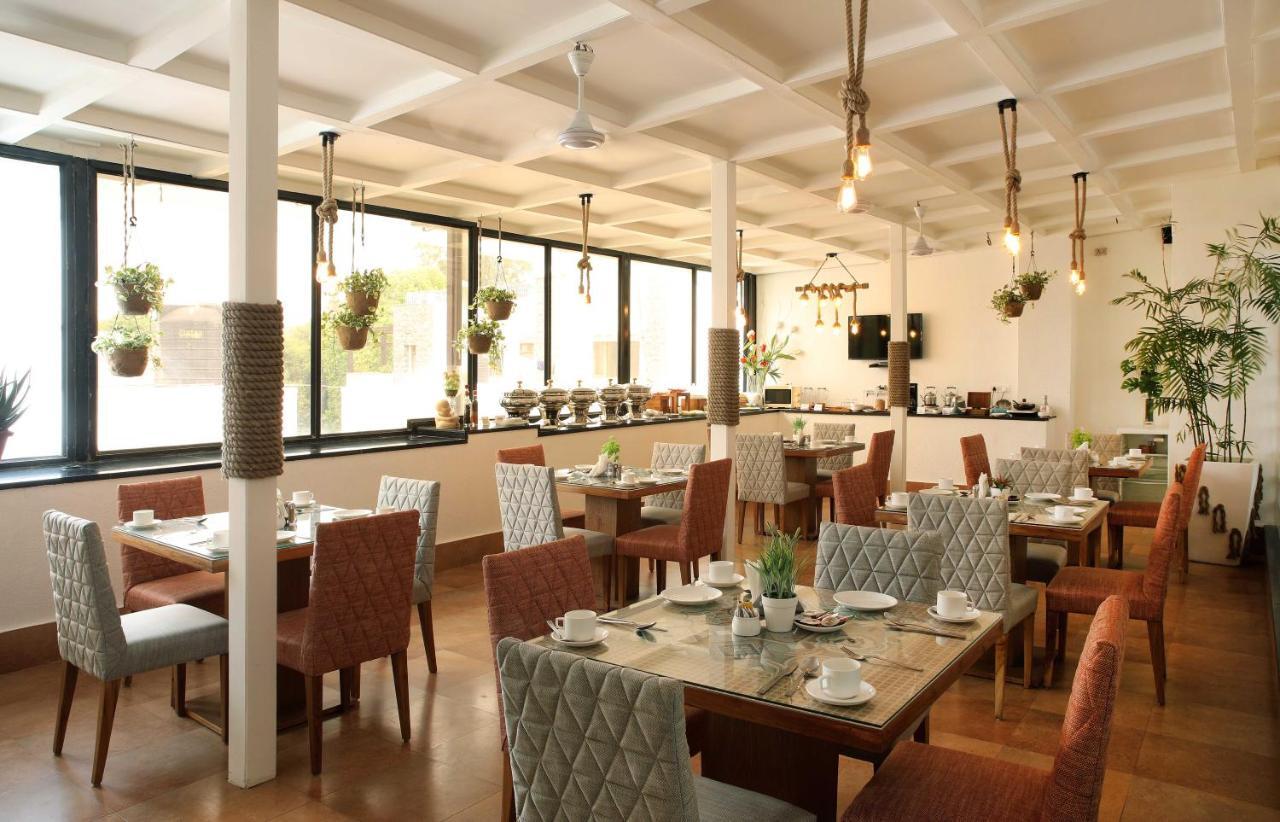 Hotel Ahuja Residency Sunder Nagar Neu-Delhi Exterior foto