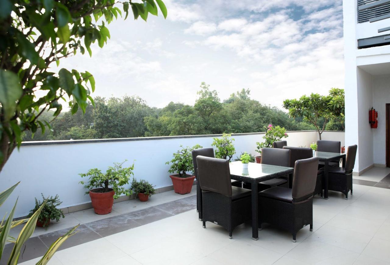 Hotel Ahuja Residency Sunder Nagar Neu-Delhi Exterior foto