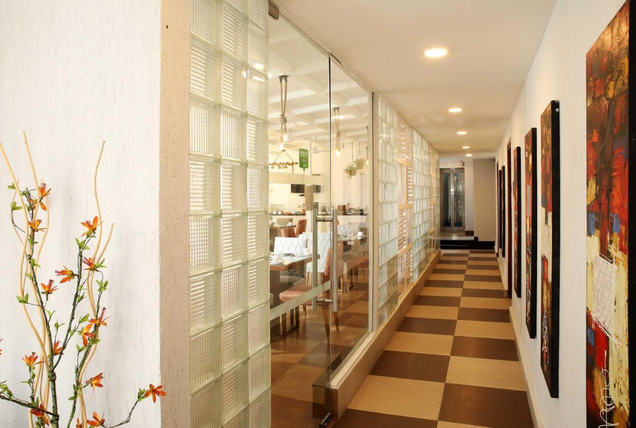Hotel Ahuja Residency Sunder Nagar Neu-Delhi Exterior foto